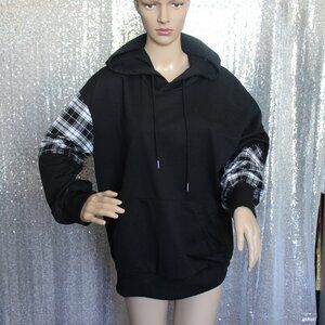 NWOT Black hoodie with plaid accents by Shein 1XL